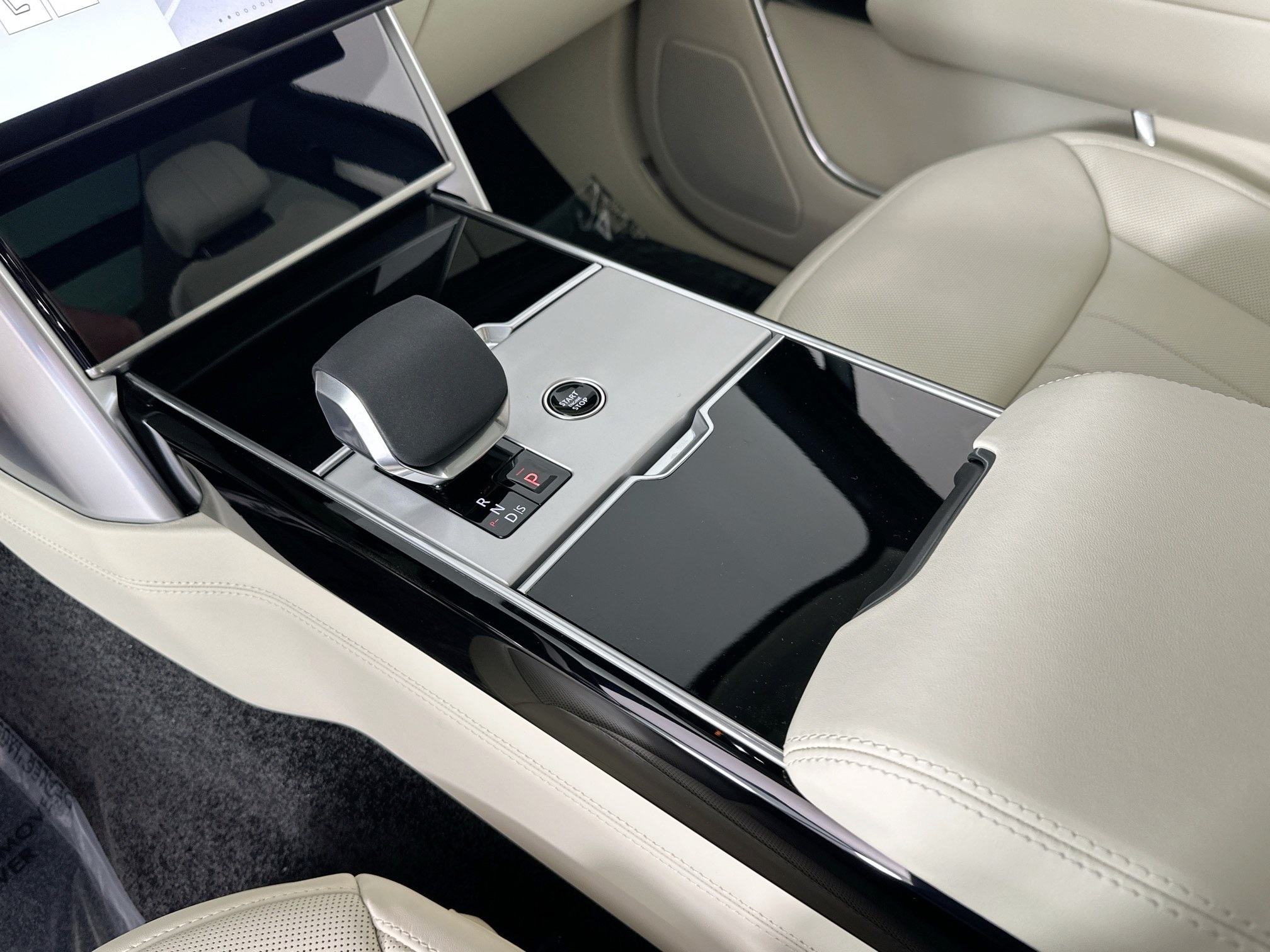 new 2025 Land Rover Range Rover car, priced at $147,845