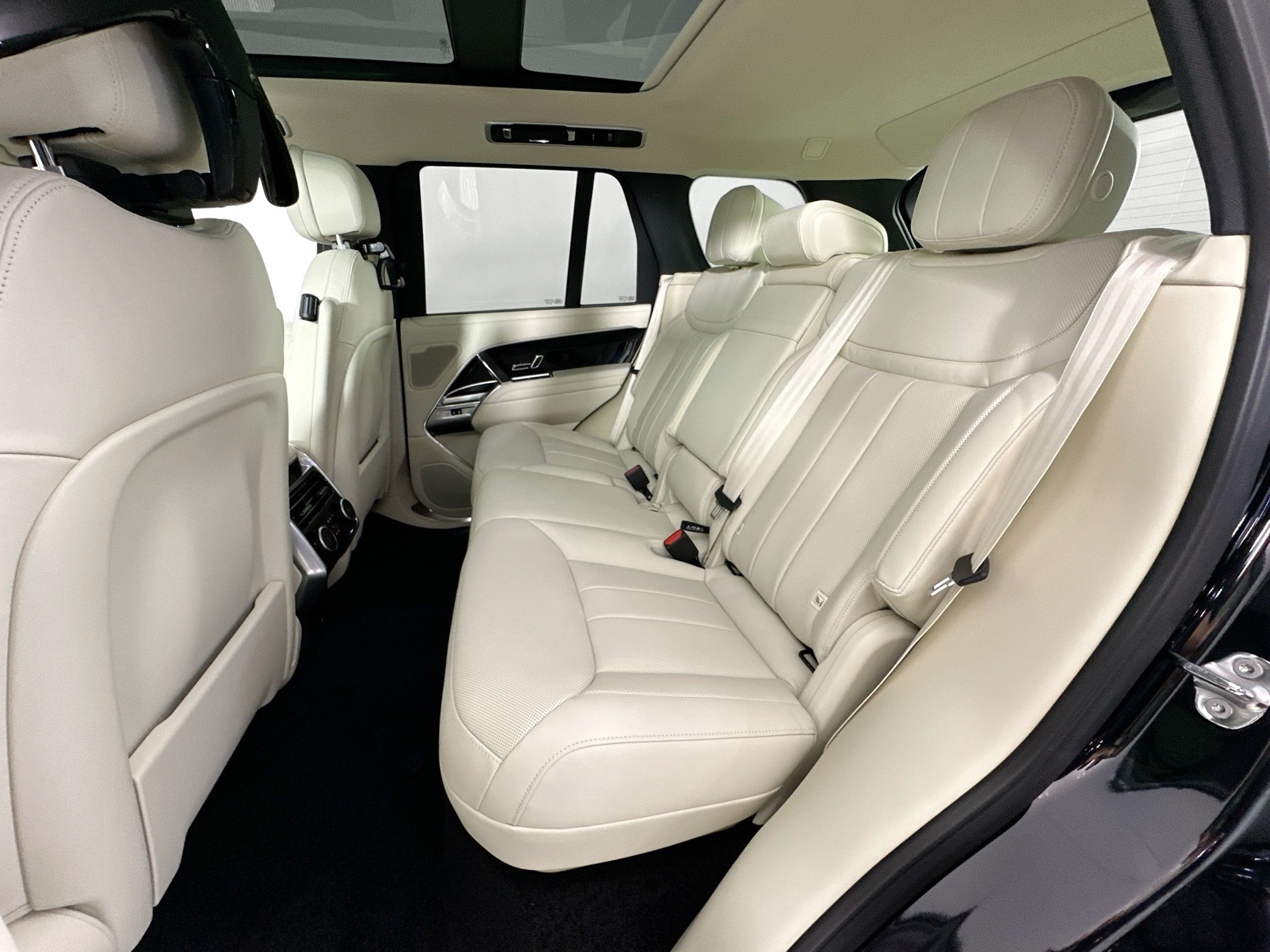 new 2025 Land Rover Range Rover car, priced at $147,845