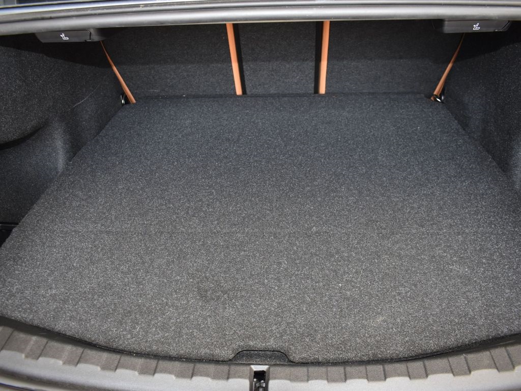 2024 Skyscraper Gray Metallic BMW 3 Series 330i RWD Sedan