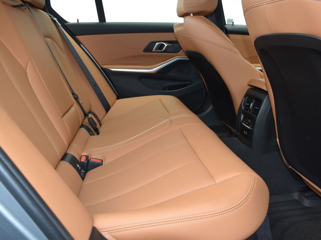2024 Skyscraper Gray Metallic BMW 3 Series 330i RWD Sedan
