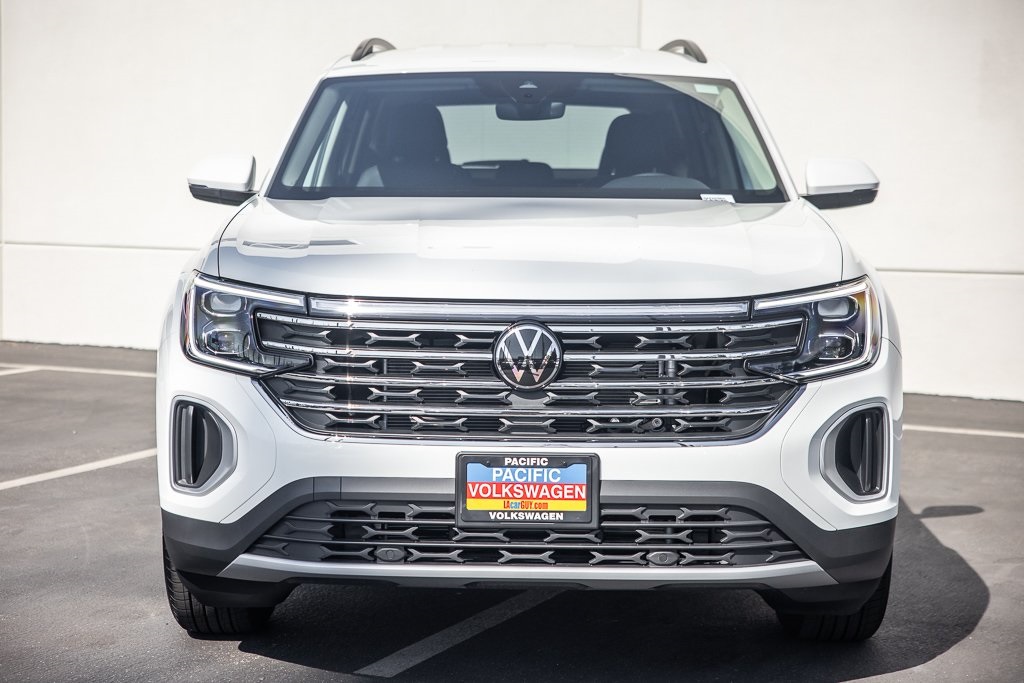 2026 Volkswagen Atlas SE's photo