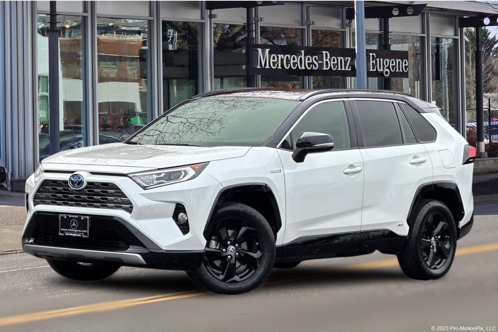 2019 Toyota RAV4 XSE's photo