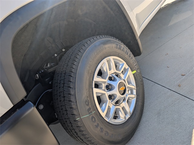 2026 Chevrolet Silverado 2500HD photo 2