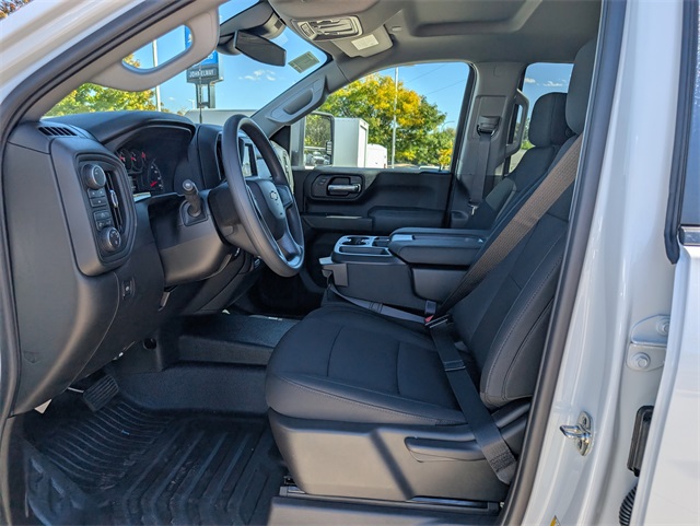 2026 Chevrolet Silverado 2500HD photo 3