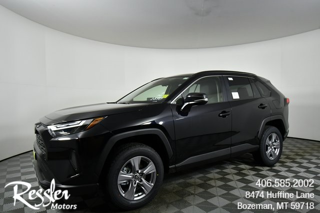 2025 Toyota RAV4 XLE's photo