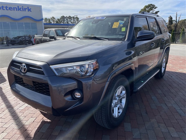 2022 Toyota 4Runner SR5's photo