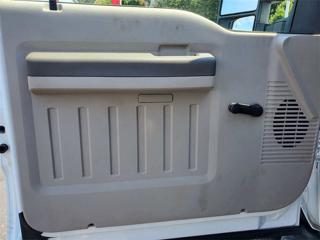 2008 Ford F-450 photo 15