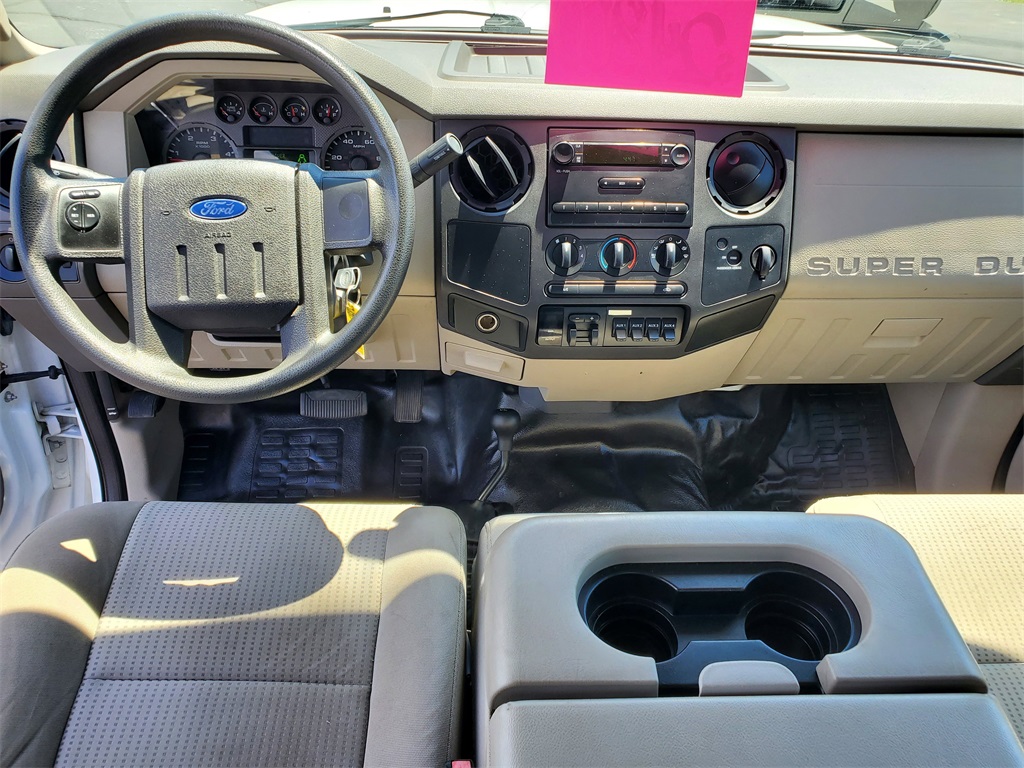2008 Ford F-450 photo 16