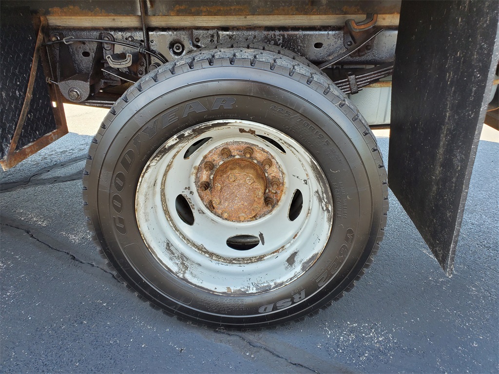 2008 Ford F-450 photo 19