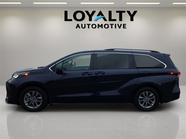 Used 2024 Toyota Sienna Van