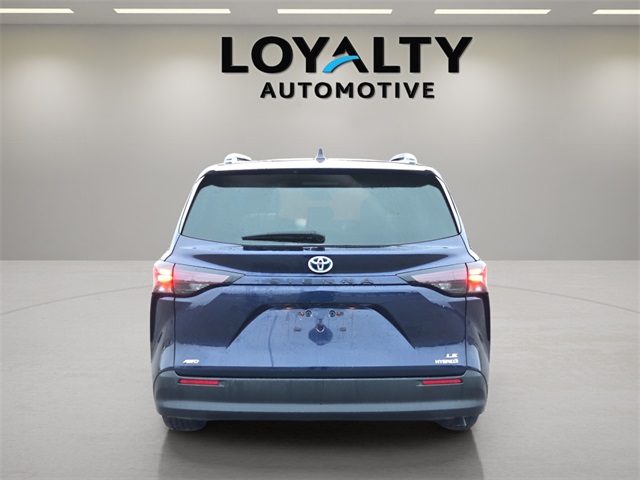 Used 2024 Toyota Sienna Van