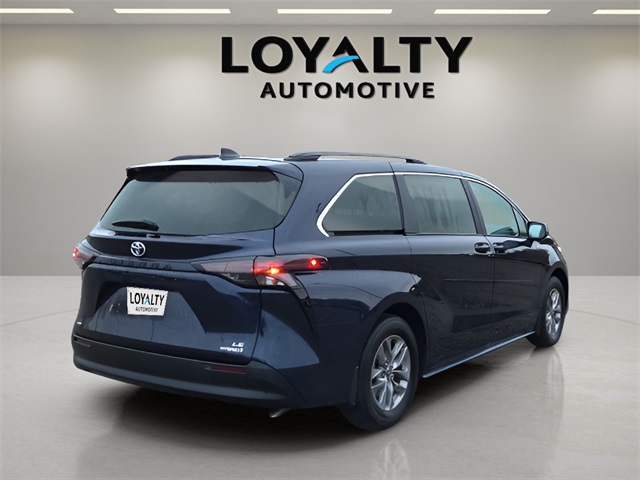 Used 2024 Toyota Sienna Van