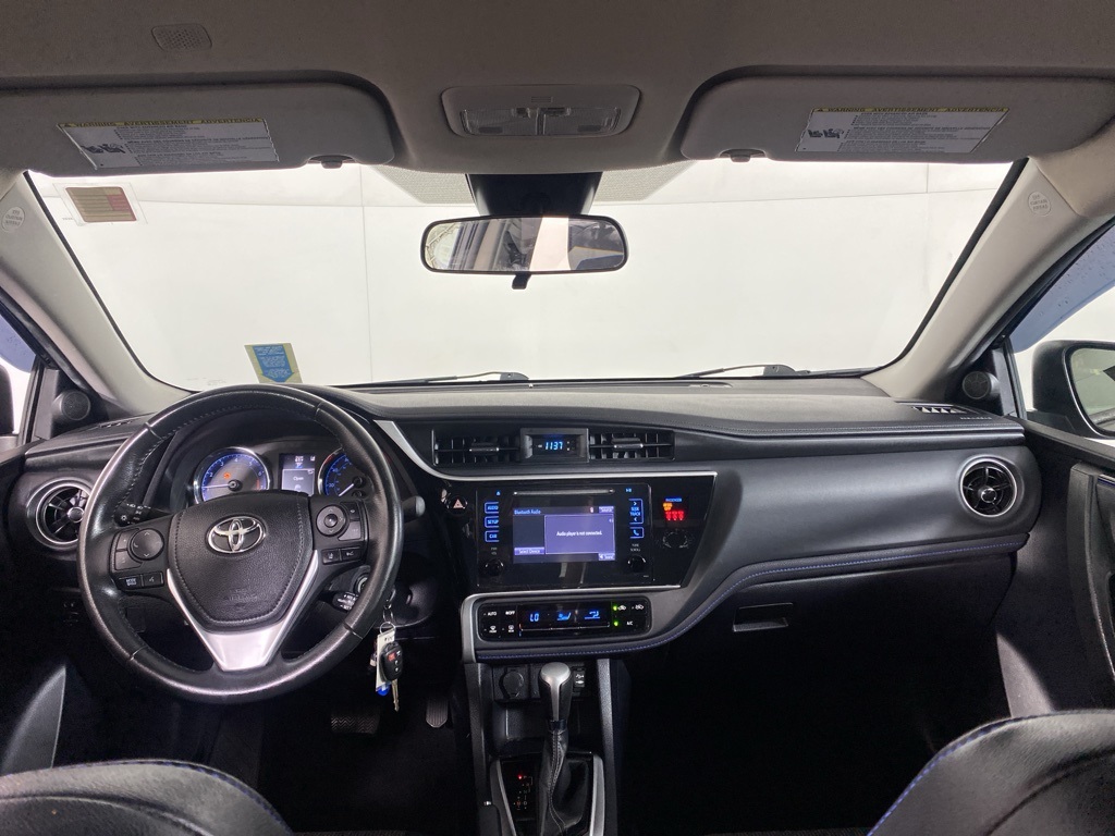 2019 Toyota Corolla SE photo 2