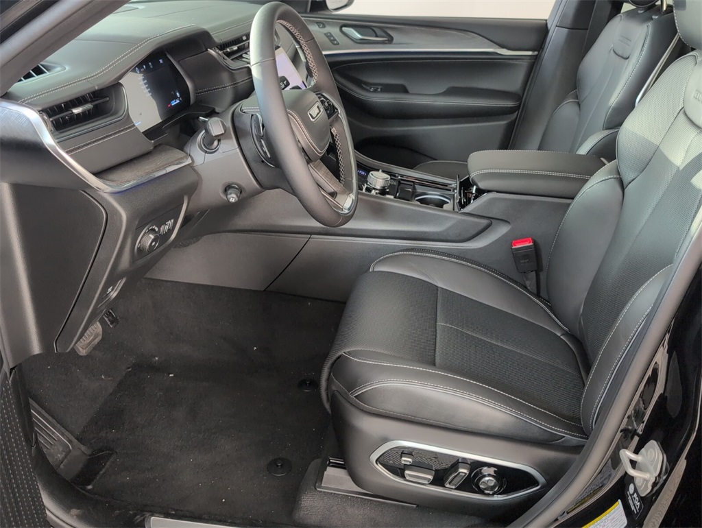 new 2025 Jeep Grand Cherokee L car, priced at $51,370