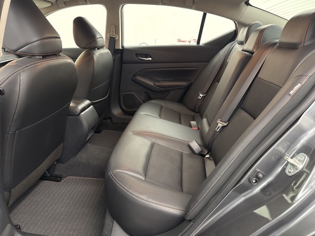 2022 Gun Metallic Nissan Altima 2.5 SR FWD Sedan