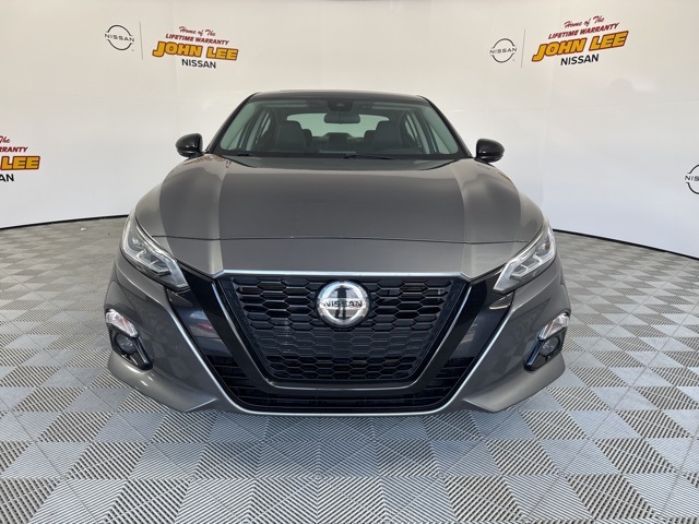 2022 Gun Metallic Nissan Altima 2.5 SR FWD Sedan