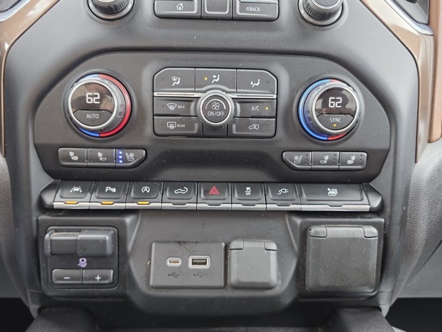 2020 Chevrolet Silverado 1500 4WD Crew Cab Short Bed High Country