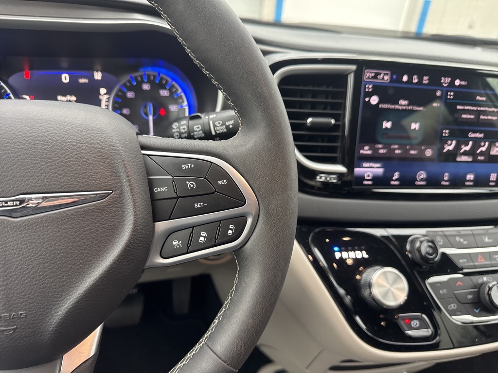 used 2024 Chrysler Pacifica car, priced at $29,807