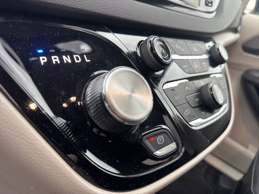 used 2024 Chrysler Pacifica car, priced at $29,807