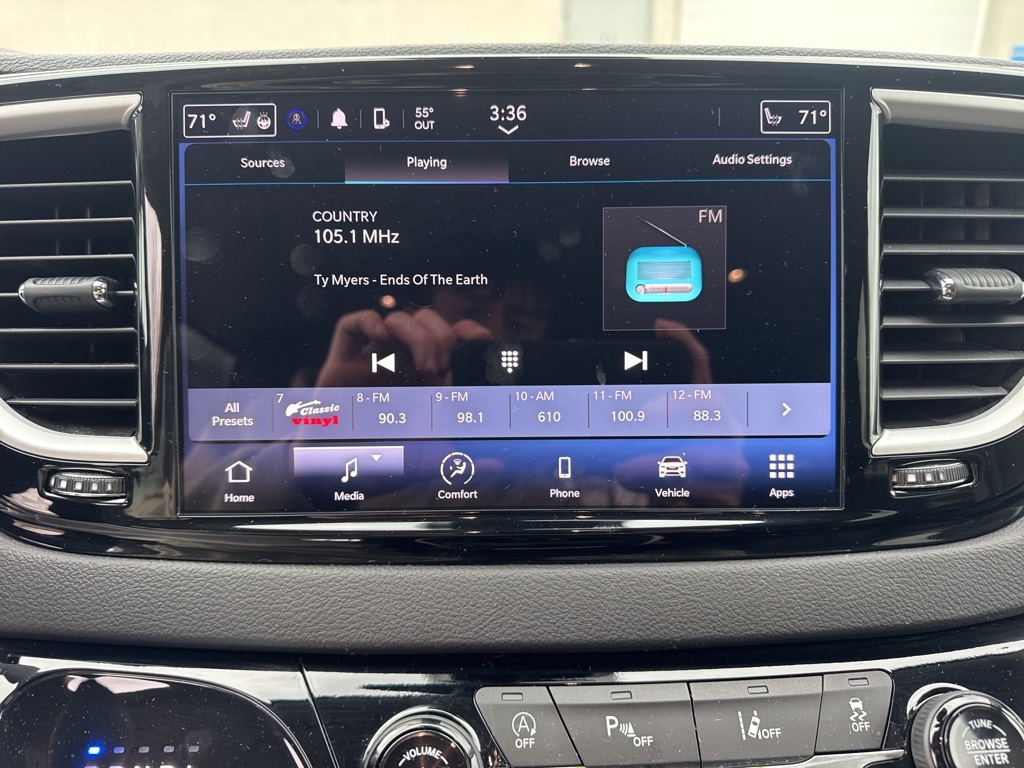 used 2024 Chrysler Pacifica car, priced at $29,807