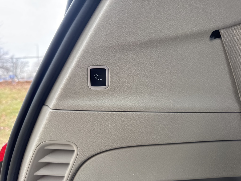 used 2024 Chrysler Pacifica car, priced at $29,807