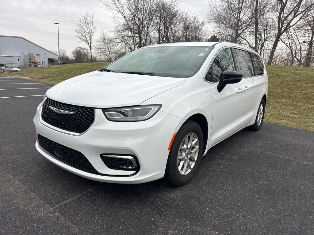 used 2024 Chrysler Pacifica car, priced at $29,807