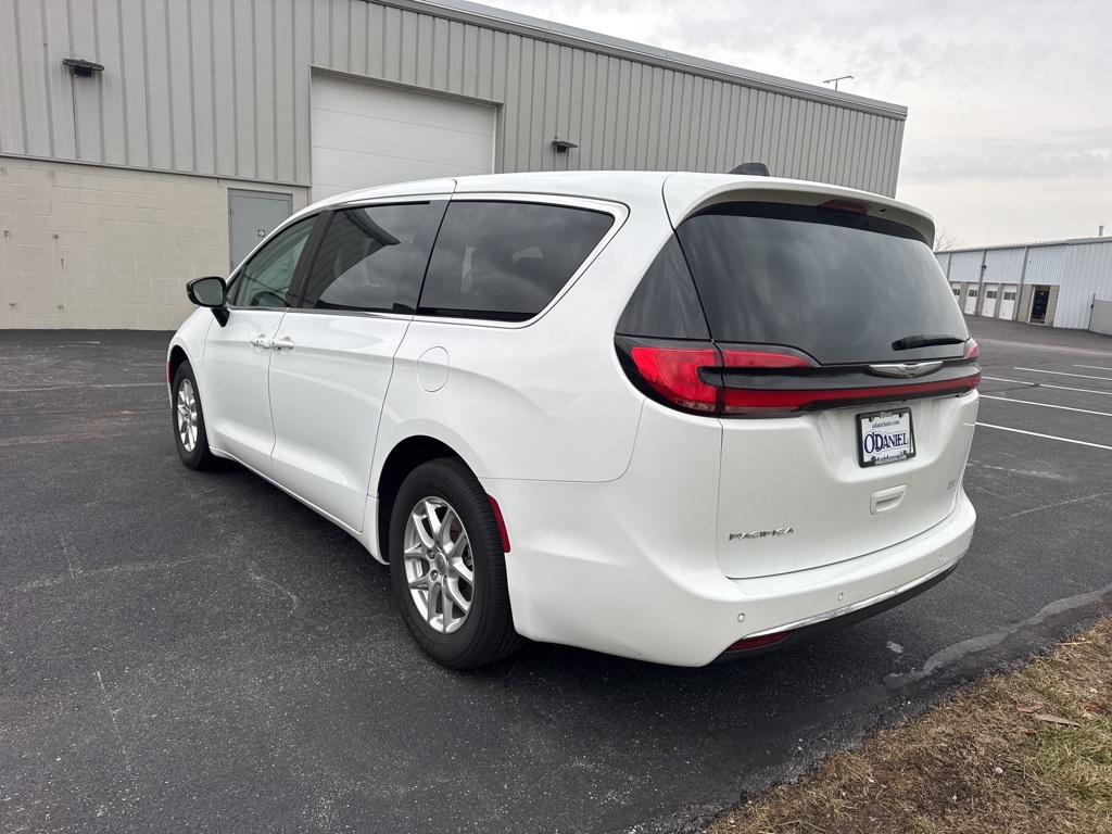 used 2024 Chrysler Pacifica car, priced at $29,807
