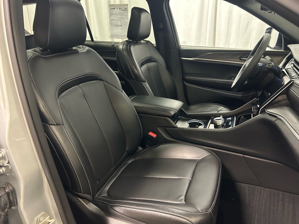 used 2024 Jeep Grand Cherokee L car, priced at $33,998