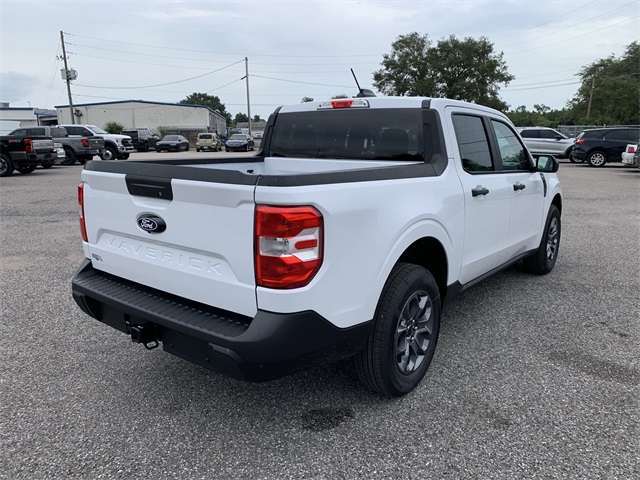 2025 Oxford White Ford Maverick XLT FWD Truck