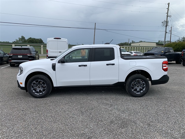 2025 Oxford White Ford Maverick XLT FWD Truck