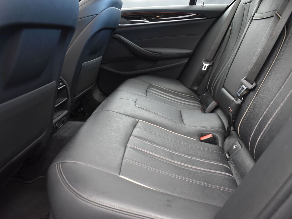 2019 Bluestone Metallic BMW 5 Series 540i RWD Sedan