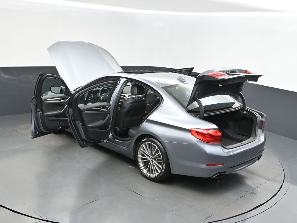 2019 Bluestone Metallic BMW 5 Series 540i RWD Sedan