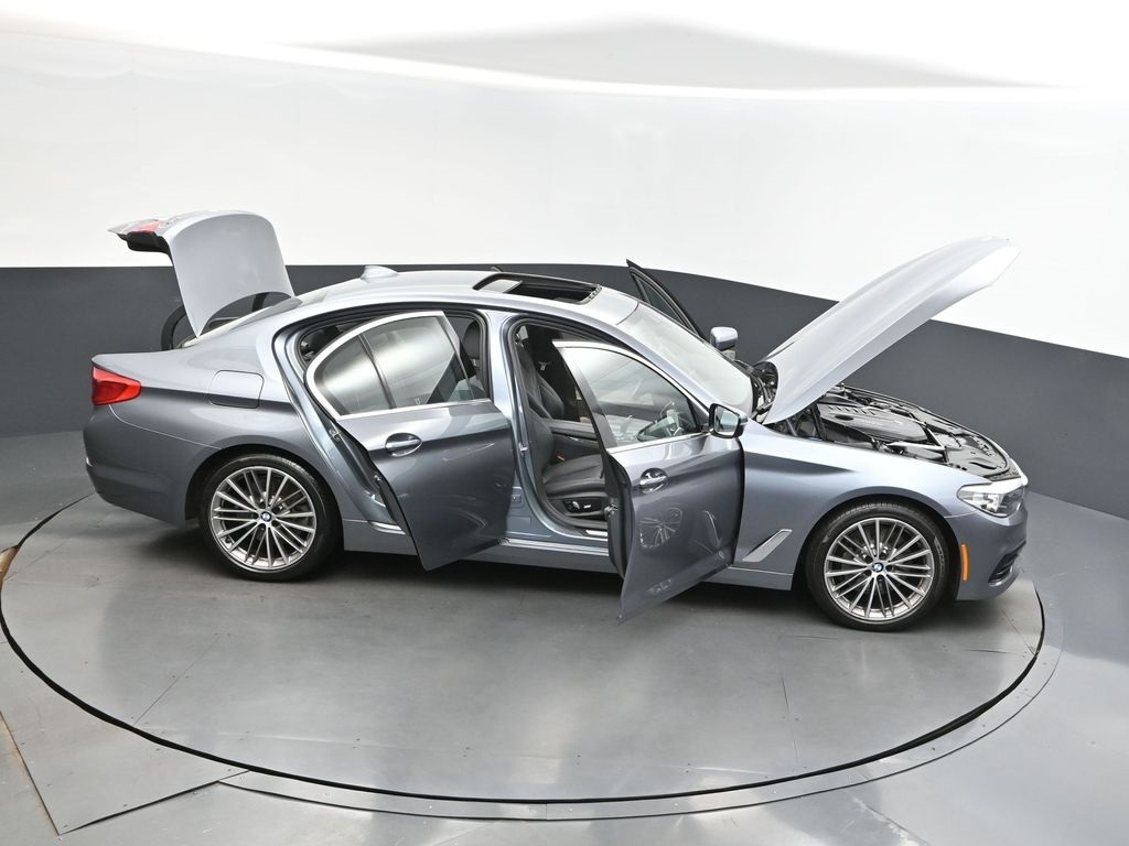 2019 Bluestone Metallic BMW 5 Series 540i RWD Sedan