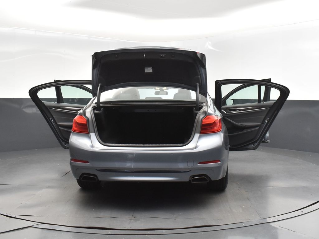 2019 Bluestone Metallic BMW 5 Series 540i RWD Sedan