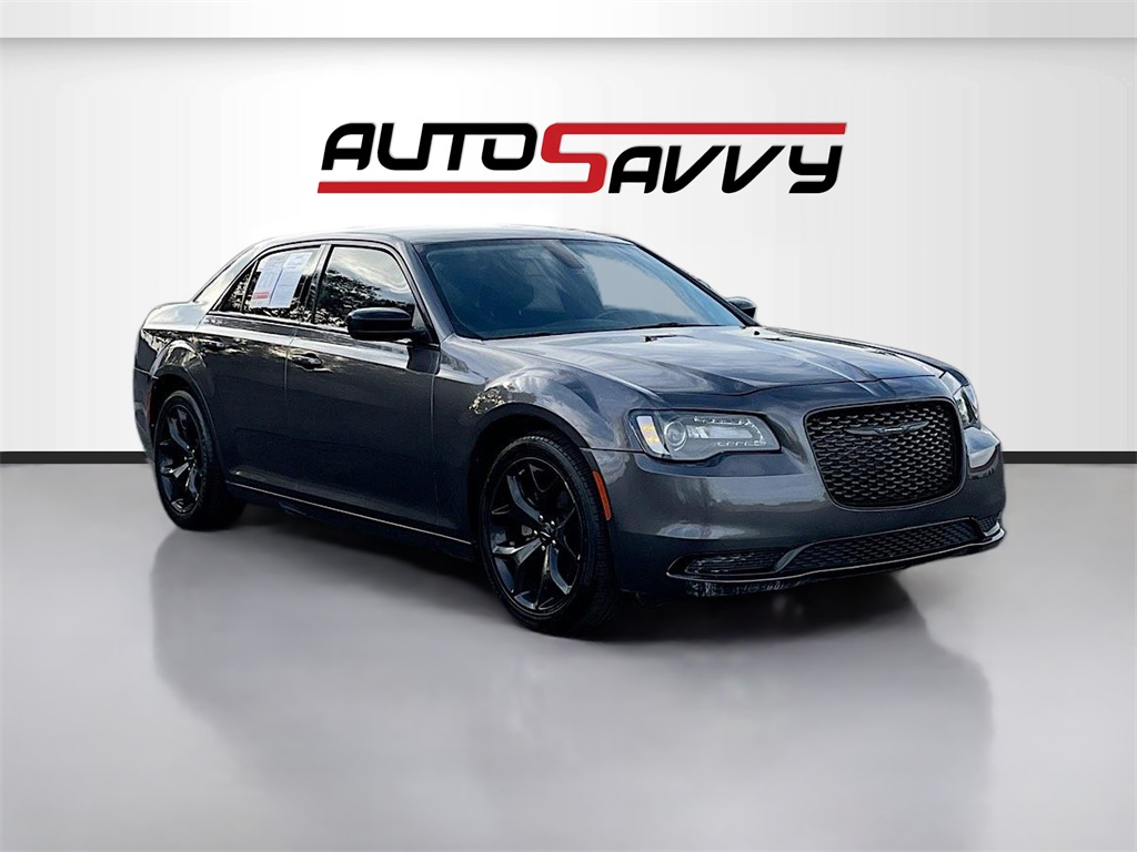 2022 Chrysler 300 Touring