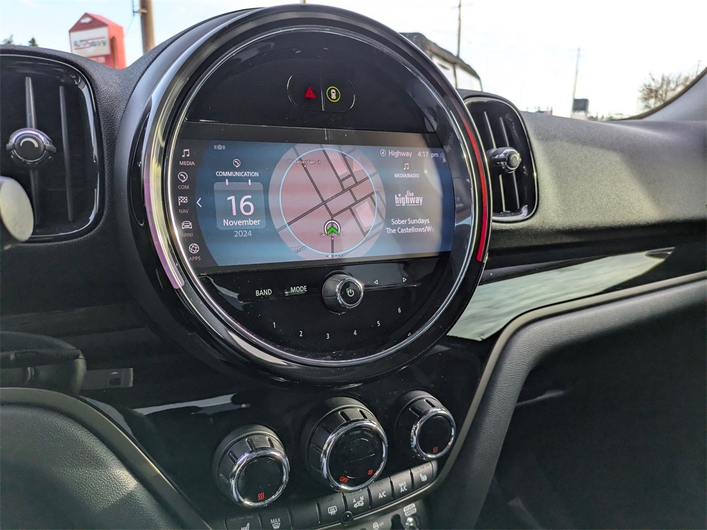 2024 Mini Cooper Signature photo 18