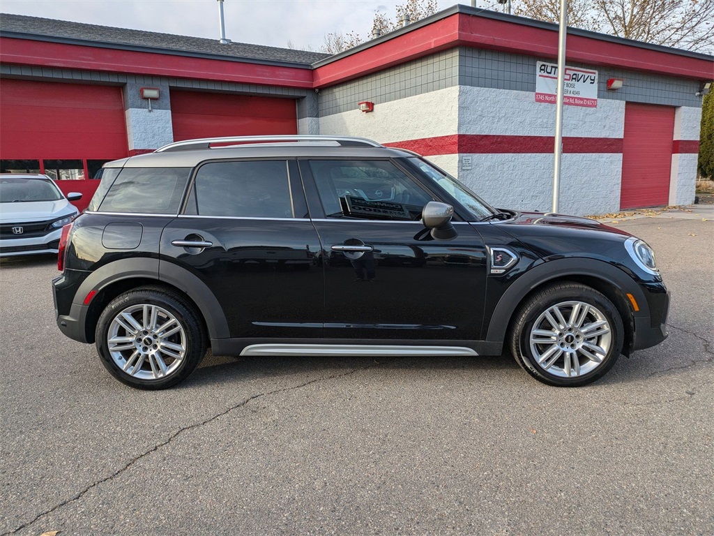 2024 Mini Cooper Signature photo 2