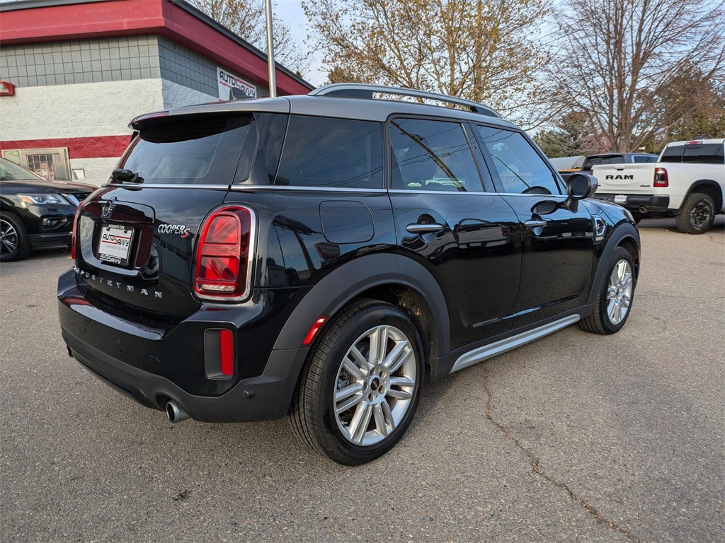 2024 Mini Cooper Signature photo 3