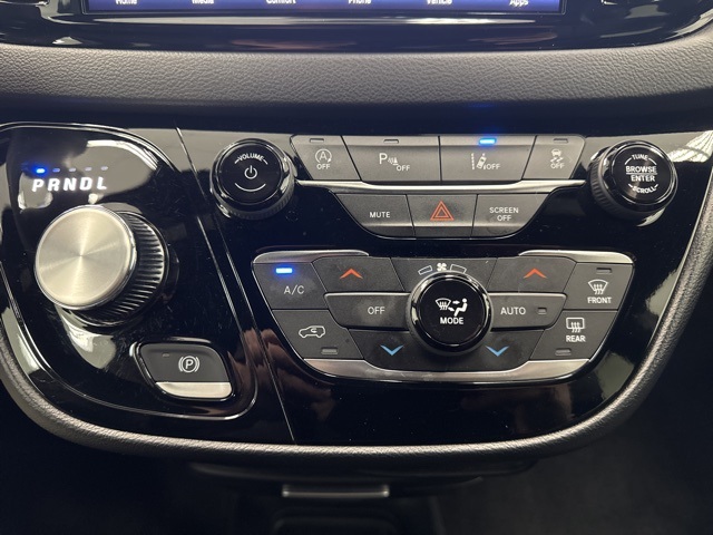 used 2025 Chrysler Pacifica car, priced at $29,999