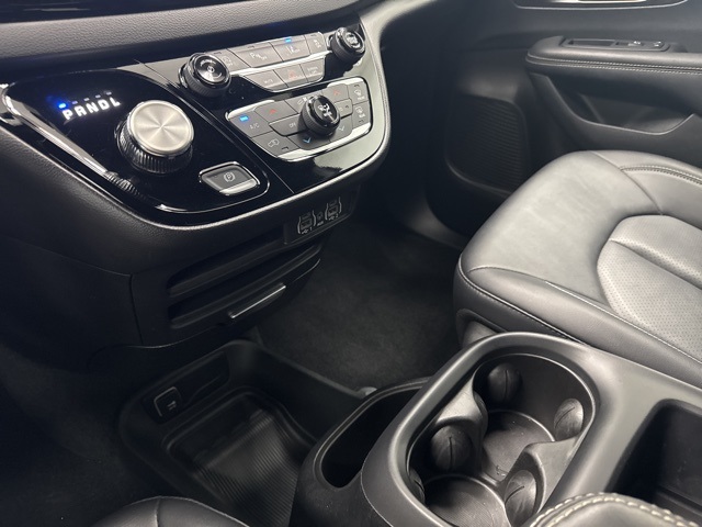 used 2025 Chrysler Pacifica car, priced at $29,999