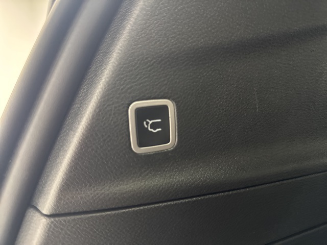 used 2025 Chrysler Pacifica car, priced at $29,999