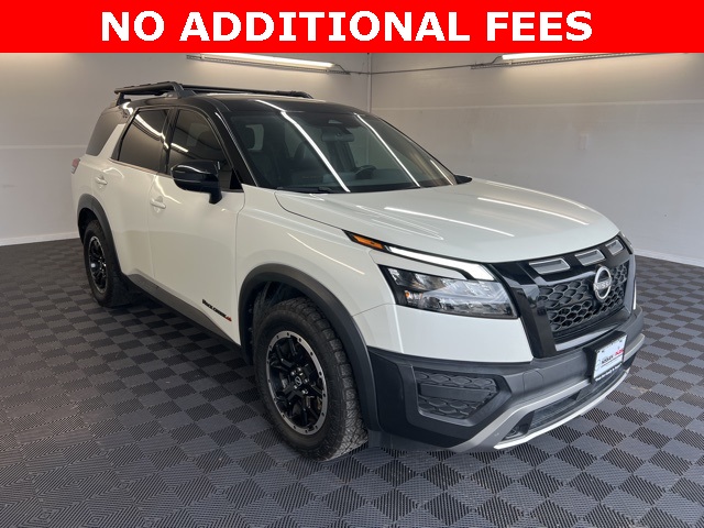 2023 Nissan Pathfinder SV