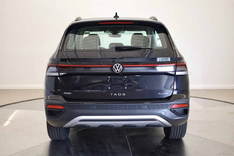 2025 Volkswagen Taos S photo 4