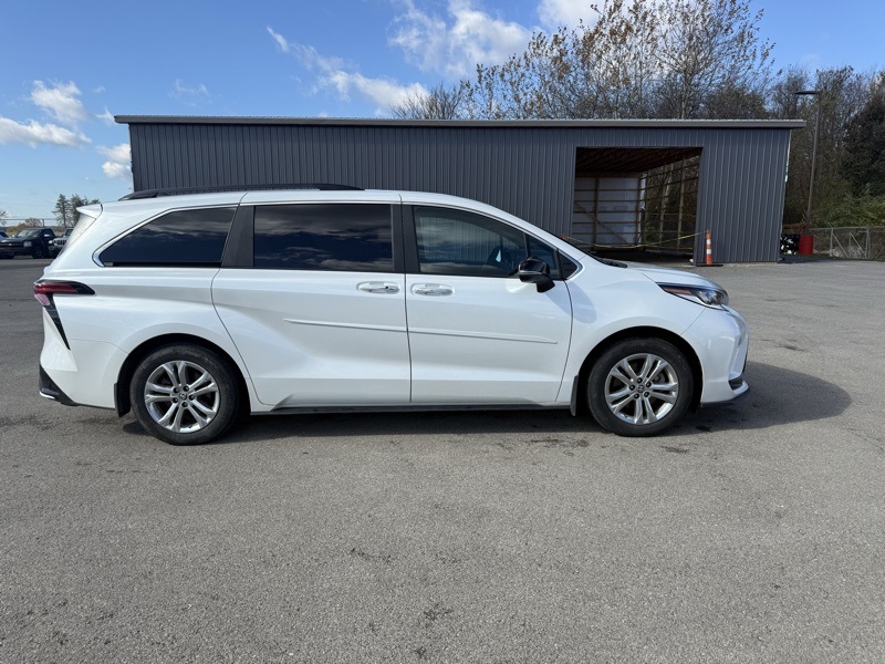 Used 2023 Toyota Sienna Van