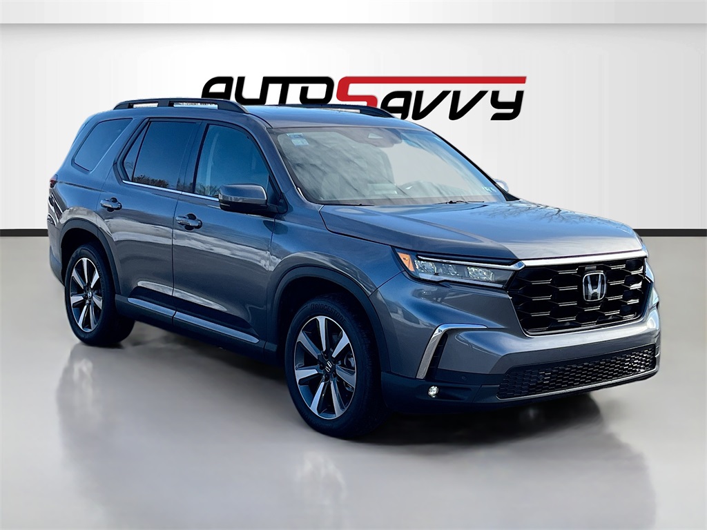 2025 Honda Pilot Touring's photo