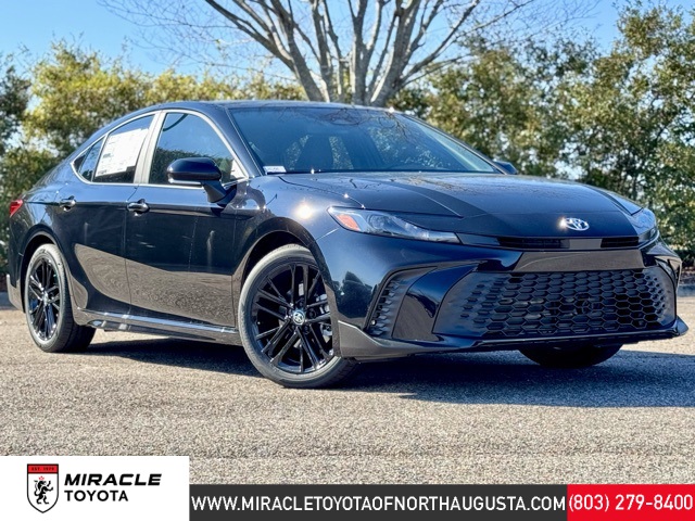 2026 Toyota Camry SE's photo
