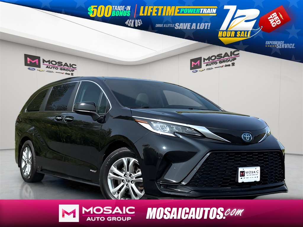 Used 2021 Toyota Sienna XLE Vans