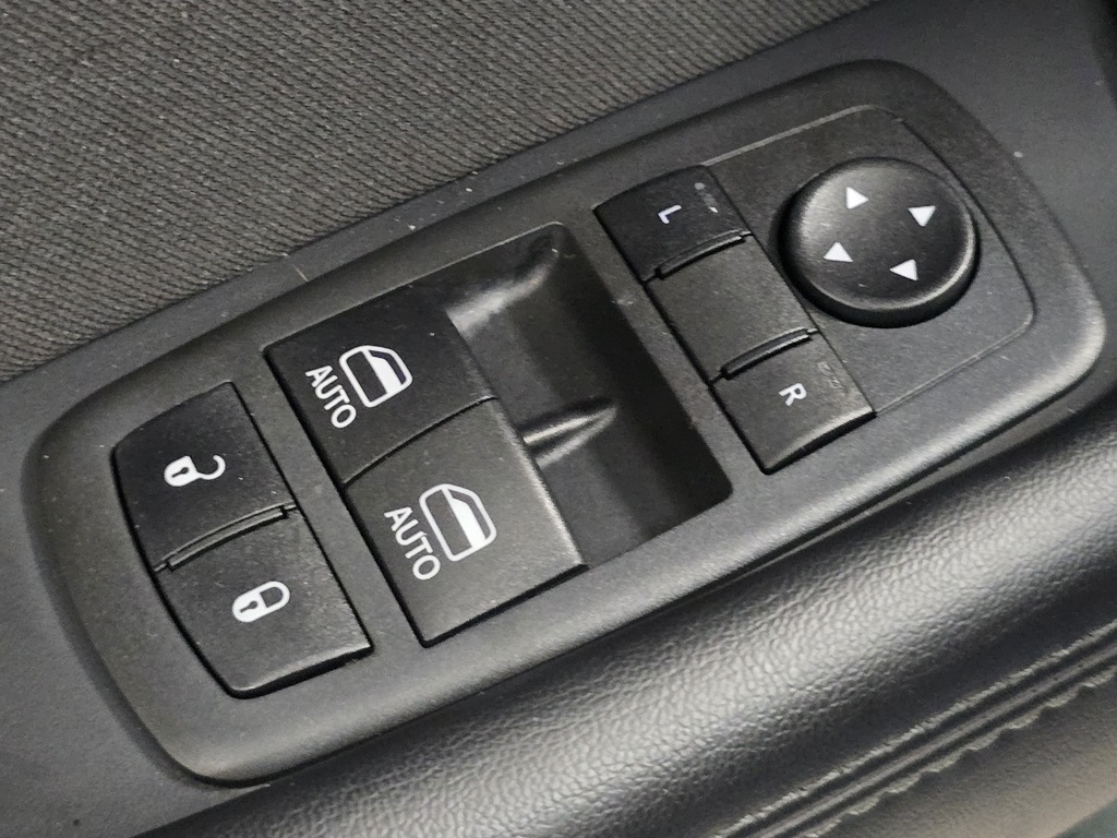 2022 Dodge Challenger SXT photo 21