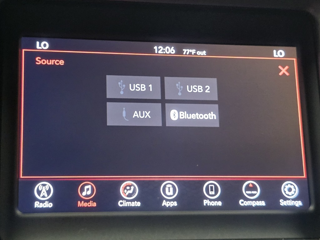 2022 Dodge Challenger SXT photo 2