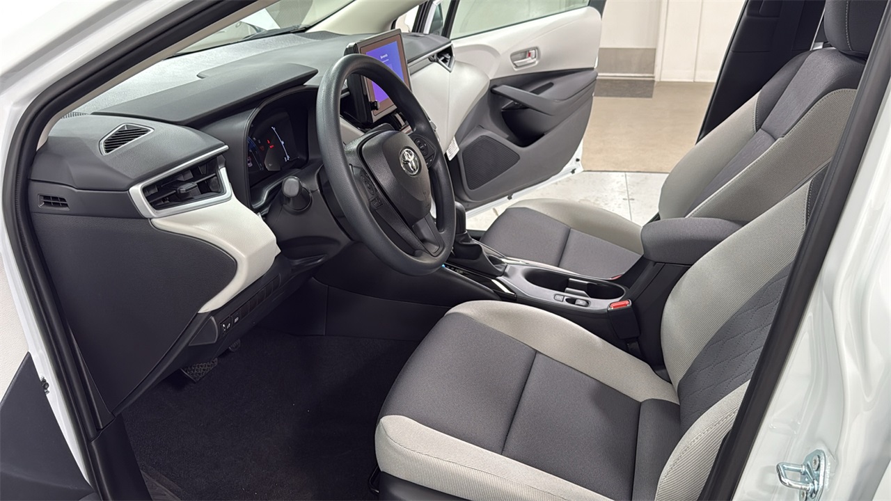 2026 Toyota Corolla LE photo 11